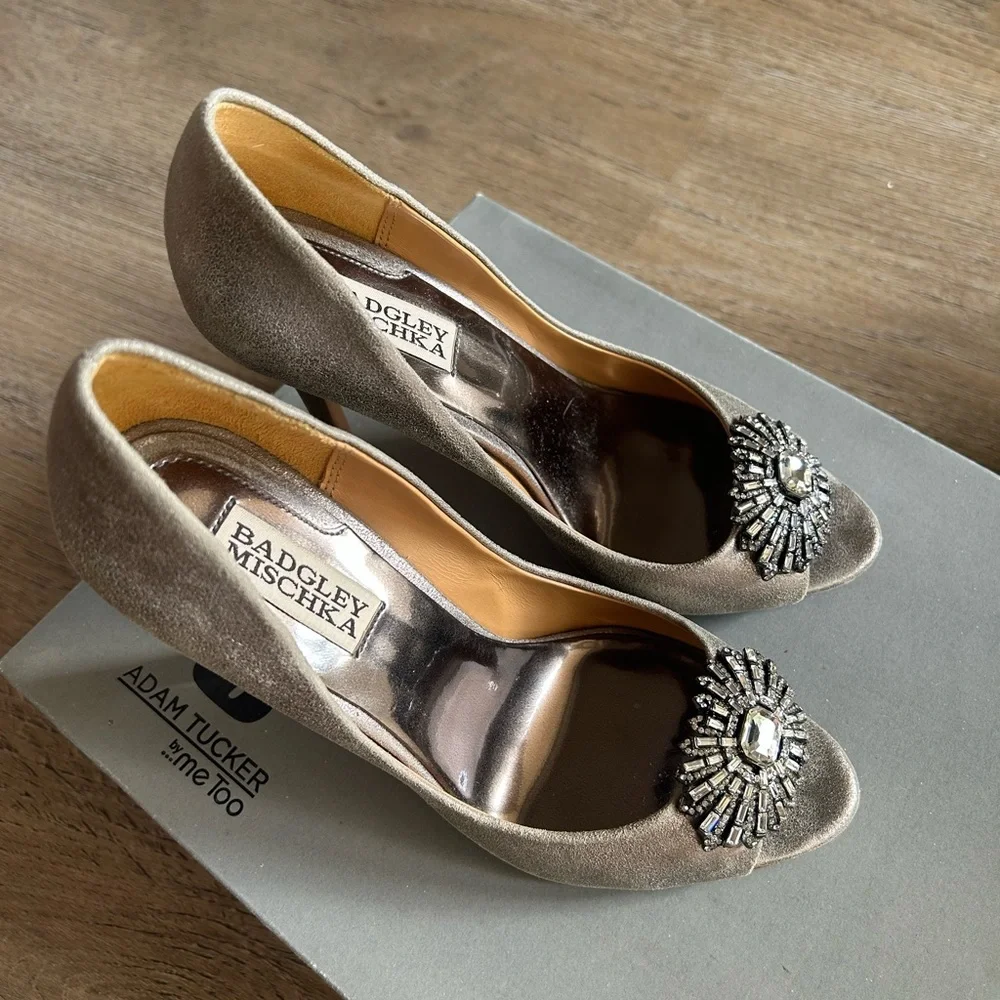 Badgley Mischka Silver Embellished Peep Toe Heels - Picture 4 of 11